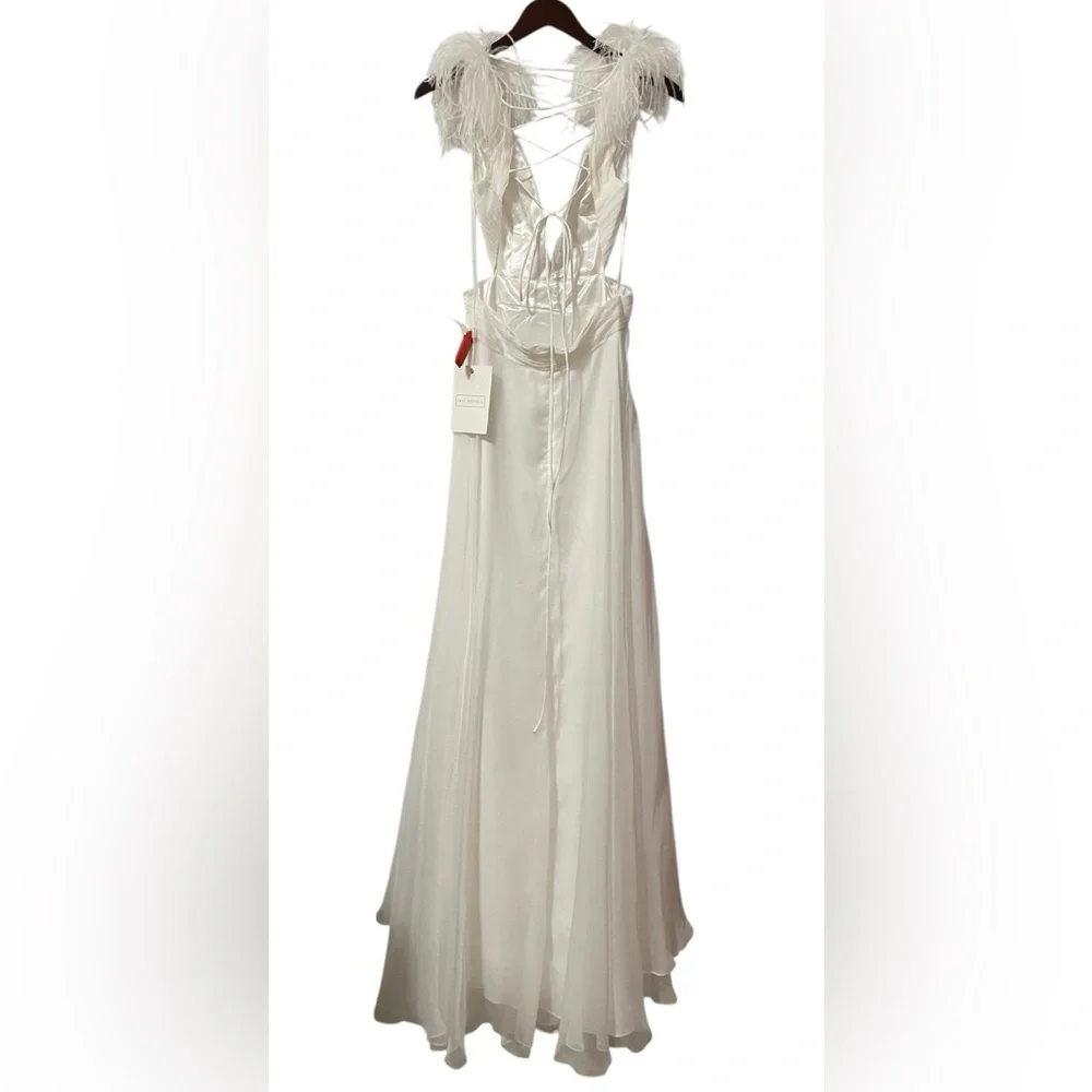 NWT Mac Duggal White Plunge Ostrich Feather Gown Dress 68113 Size 4 - Picture 6 of 8